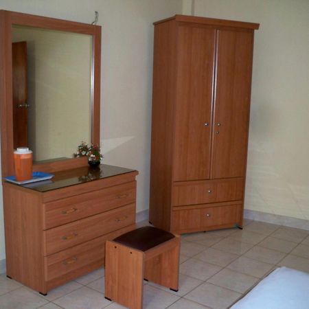 Hotel Red Rose Negombo Exterior foto