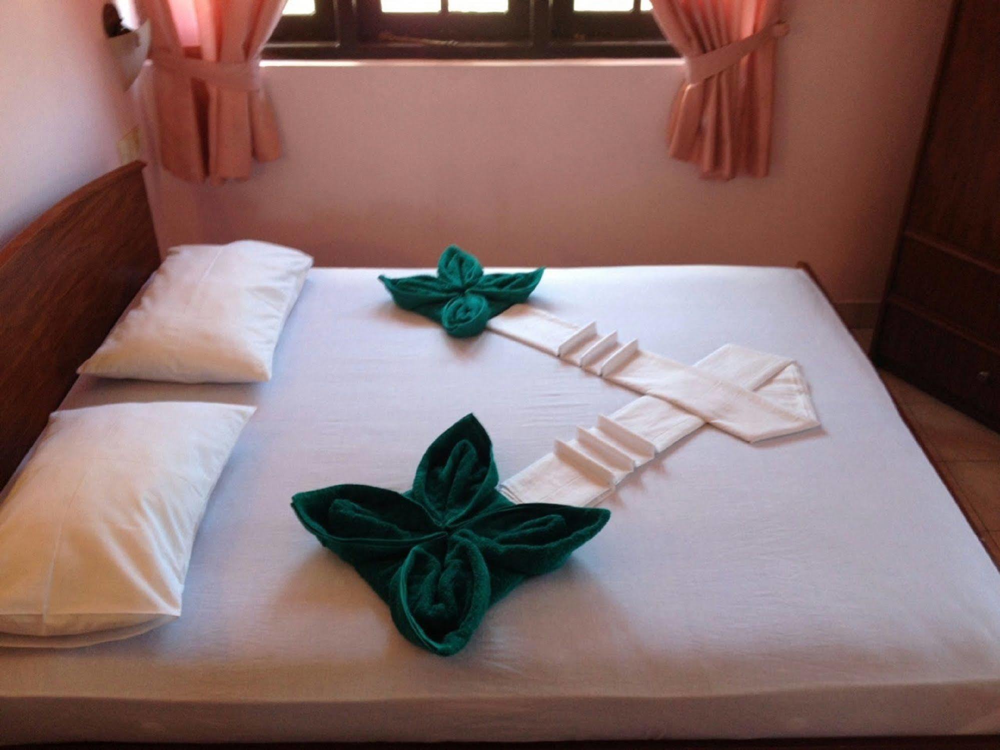 Hotel Red Rose Negombo Exterior foto
