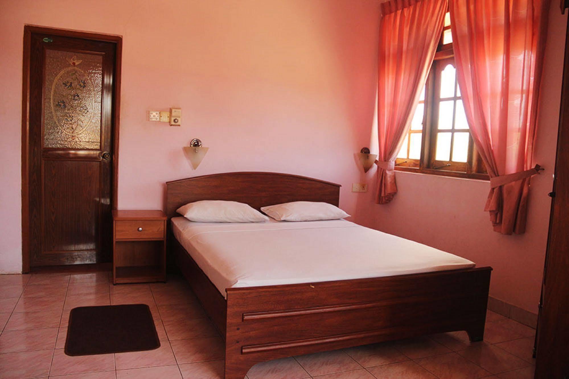 Hotel Red Rose Negombo Exterior foto
