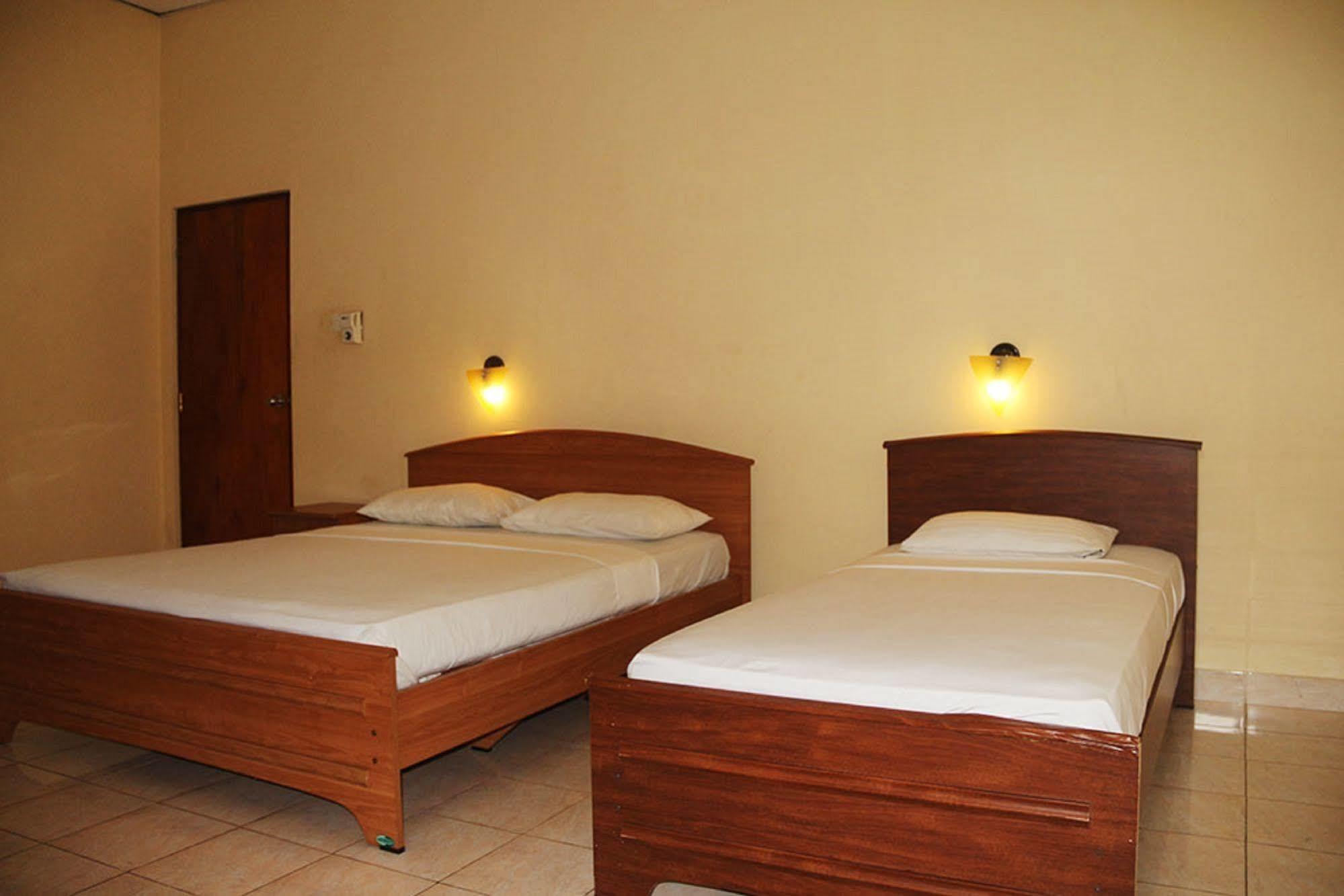 Hotel Red Rose Negombo Exterior foto