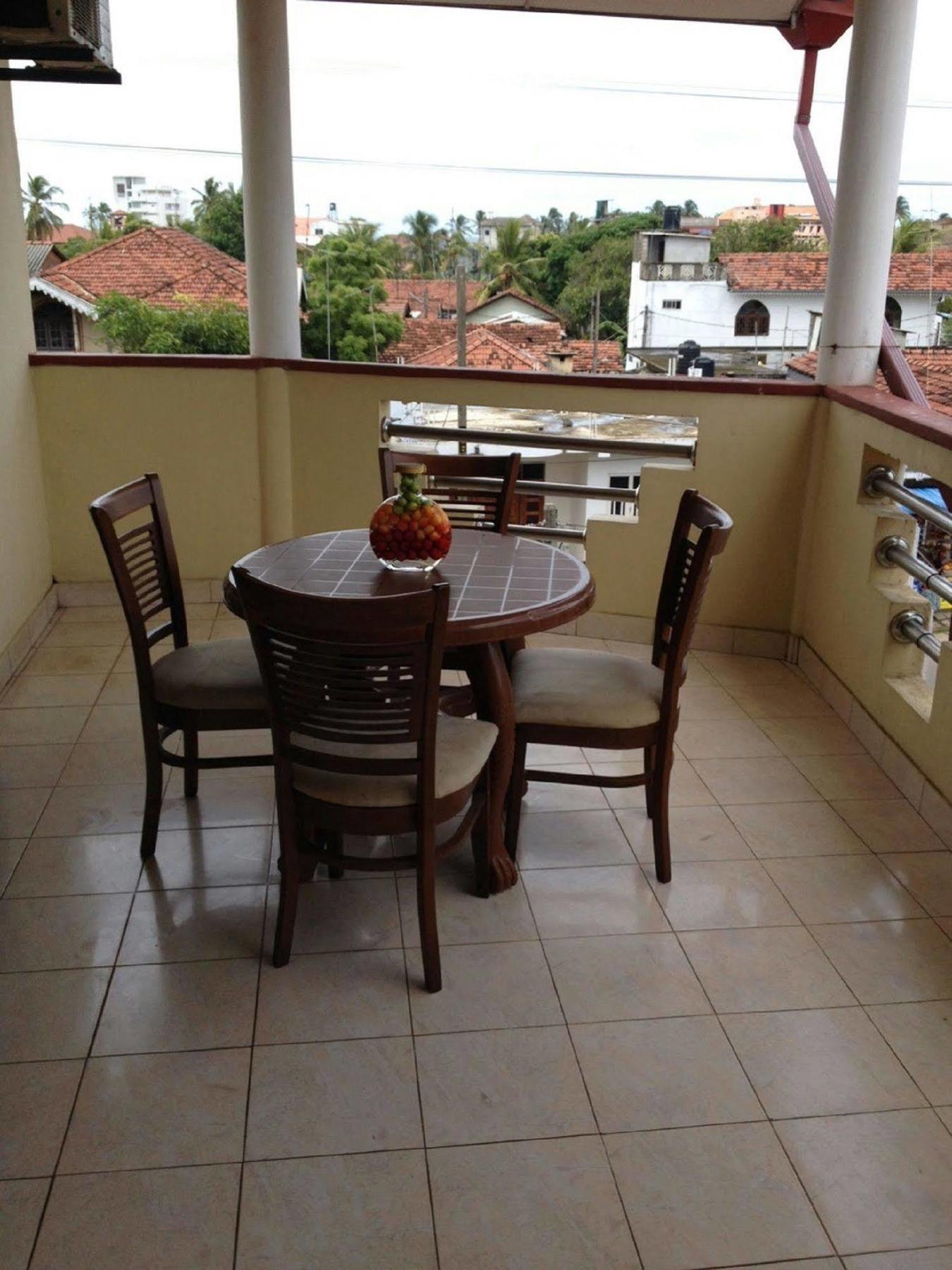 Hotel Red Rose Negombo Exterior foto