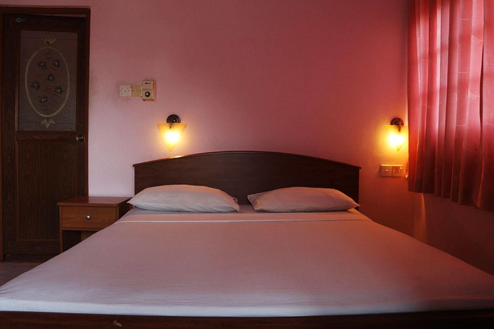 Hotel Red Rose Negombo Exterior foto
