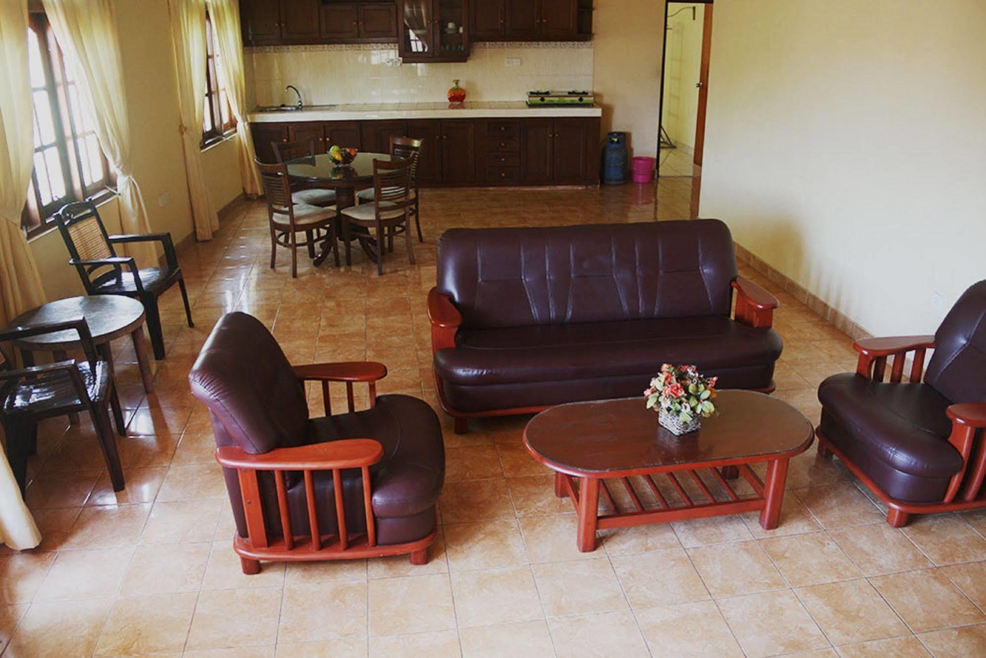 Hotel Red Rose Negombo Exterior foto