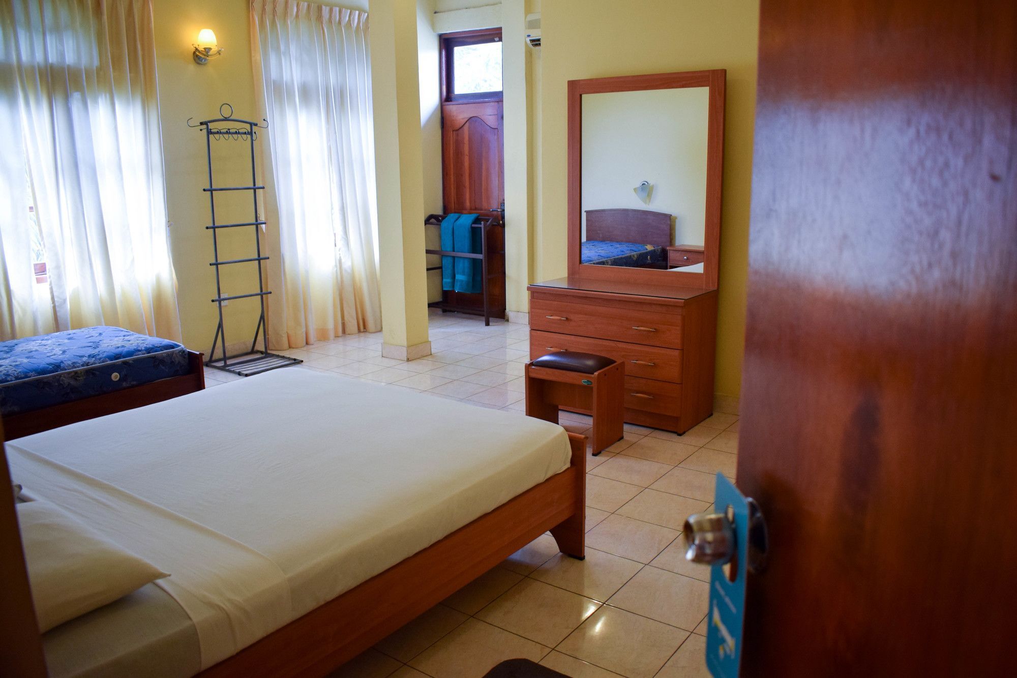 Hotel Red Rose Negombo Exterior foto